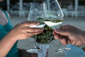 Aperitiv zur Traumhochzeit am Strand in Sardinien