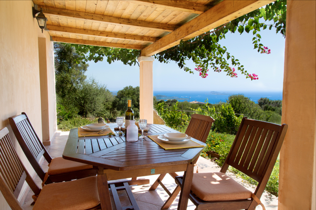 Buche hier zum Bestpreis dein Ferienhaus mit Meerblich in Sardinien