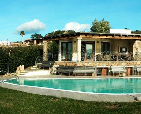 Buche bei Hochzeit-Catering-Sardinien zum Bestpreis Luxus-Ferienvilla mit Meerblick in Sardinien