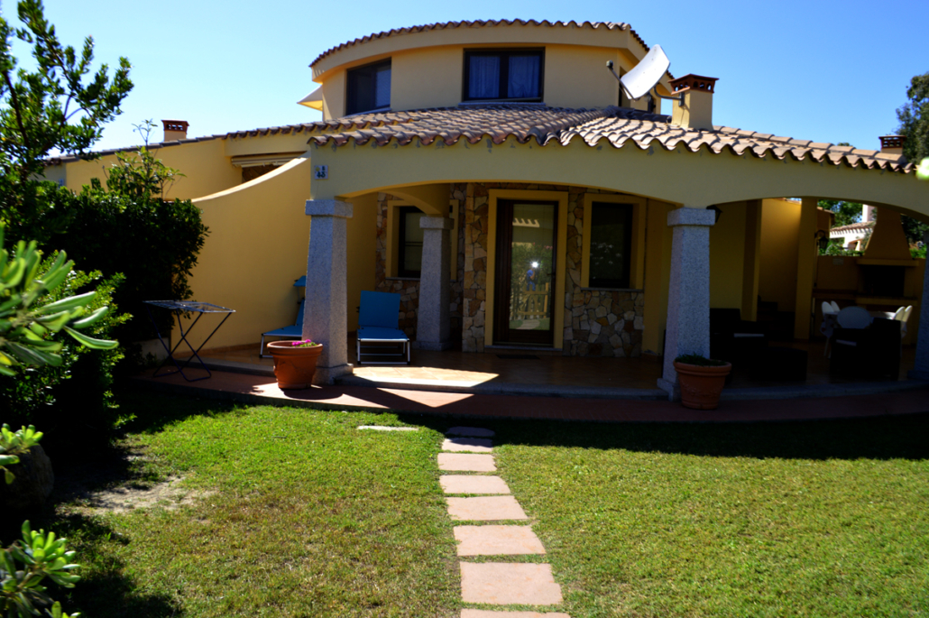 Romatisches Ferienhaus im sardischen Stil am Meer buchen