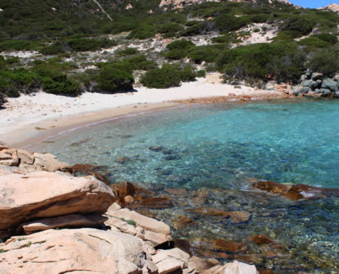 Finde deine perfekte Hochzeitslocation für deine Sardinienhochzeit am Meer
